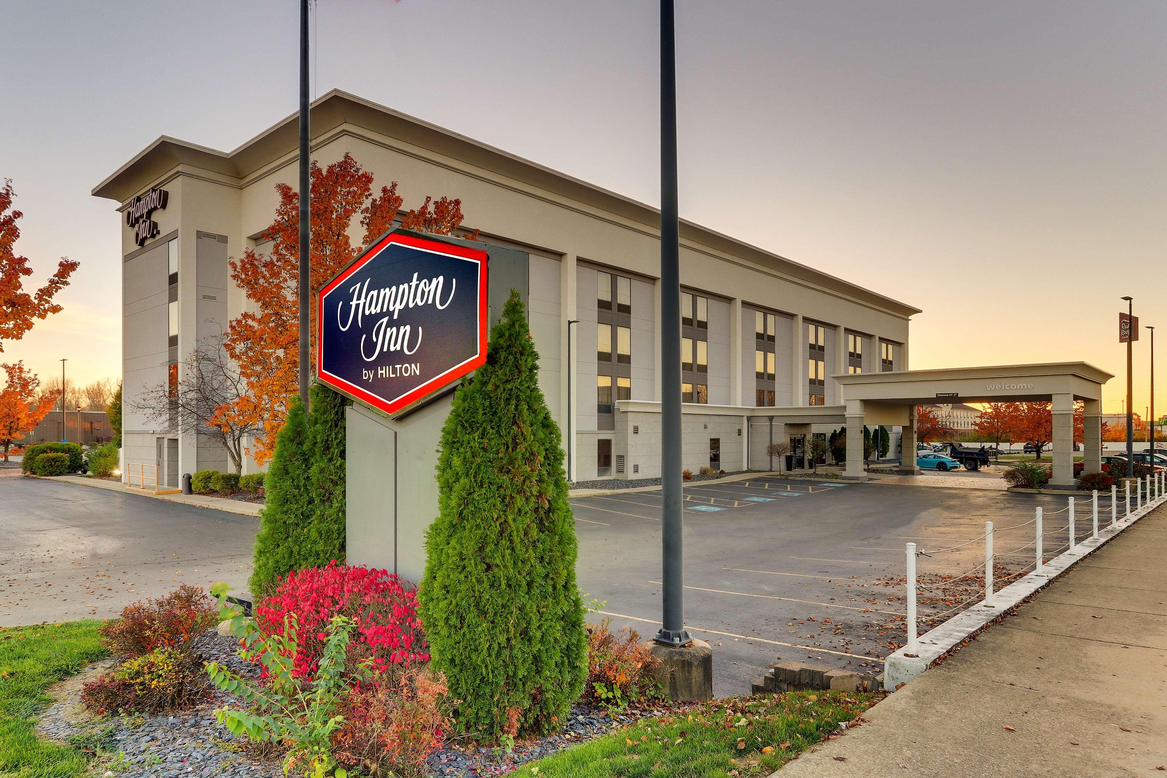 Hampton Inn Springfield Exterior foto